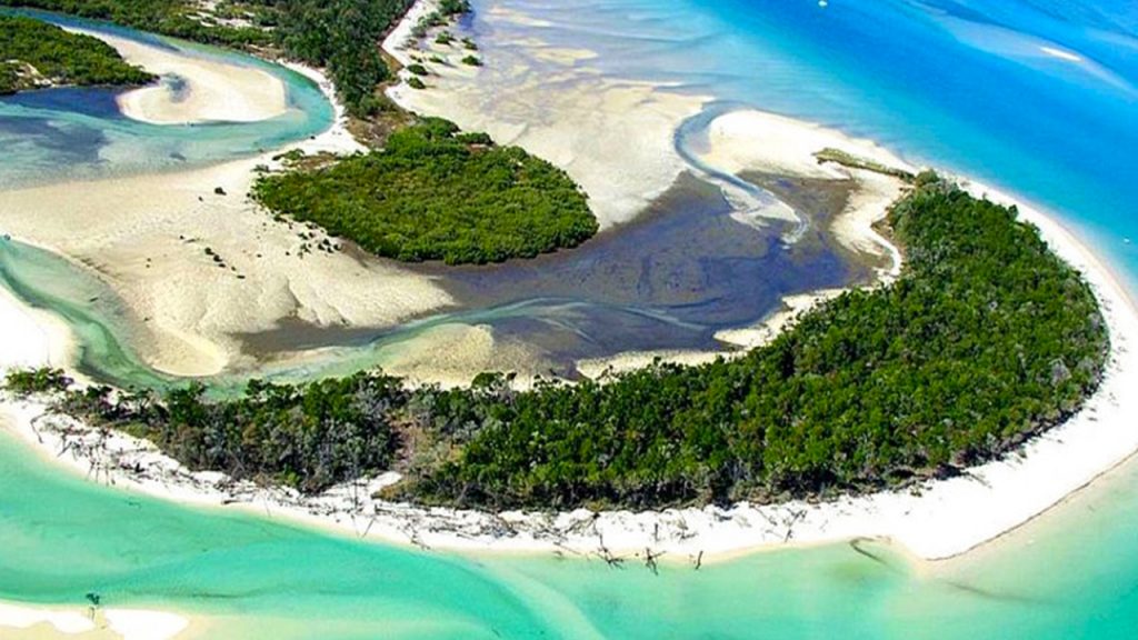 Песчаный остров Фрейзер - восточное побережье Австралии